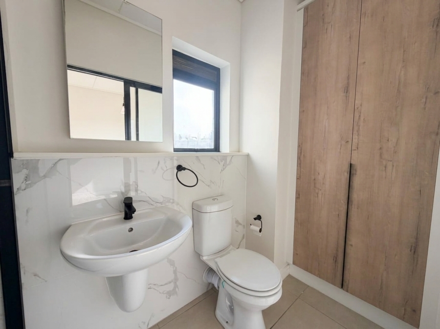 To Let 2 Bedroom Property for Rent in Burgundy Estate Western Cape
